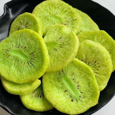 Bon prix Le vide vert nutritif Fried Fresh Kiwi Organic Snacks de fruits a séché des puces de kiwi en ligne