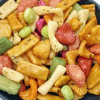 Délicieuses biscuits japonais à base de riz: goût et texture irrésistibles!