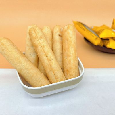 L'huile a infusé le casse-croûte soufflé avec la saveur salée Mouthwatering de jaune d'oeuf