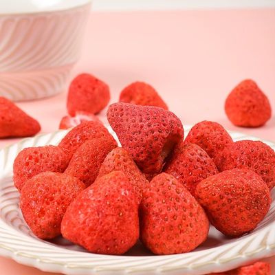 Bon prix Durée de conservation d'un an Snacks de fraises congelées sucrées 5 kg pour les collations à tout moment en ligne