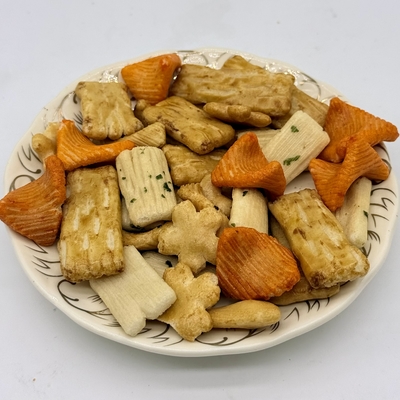 Bon prix Des biscuits au riz croustillants. en ligne